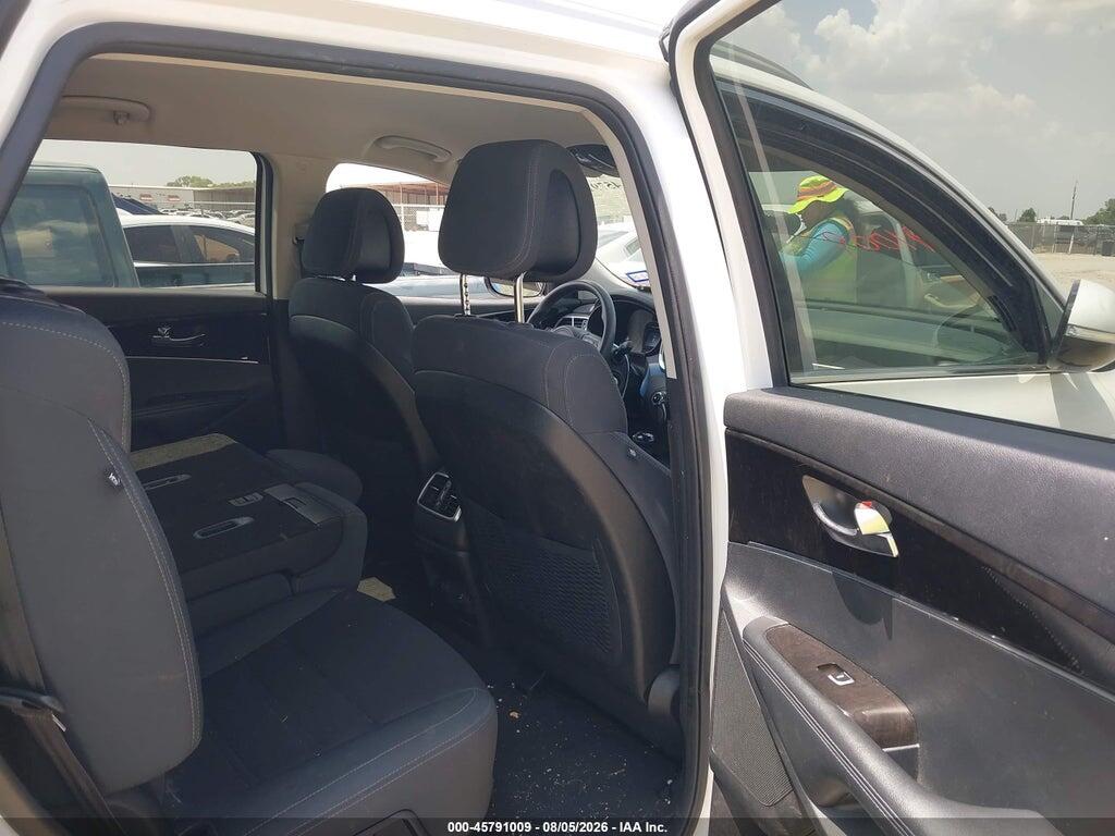 5XYPGDA5XGG130500 2016 KIA SORENTO photo no. 8
