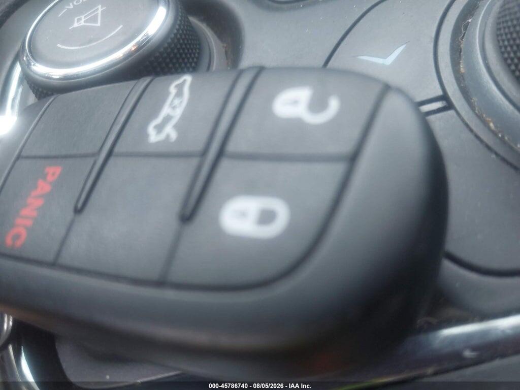 1C3CCCBB1GN162645 2016 CHRYSLER 200 photo no. 11