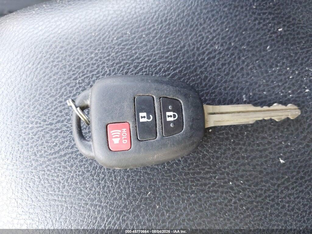 2T3ZFREV4GW282132 2016 TOYOTA RAV4 photo no. 11