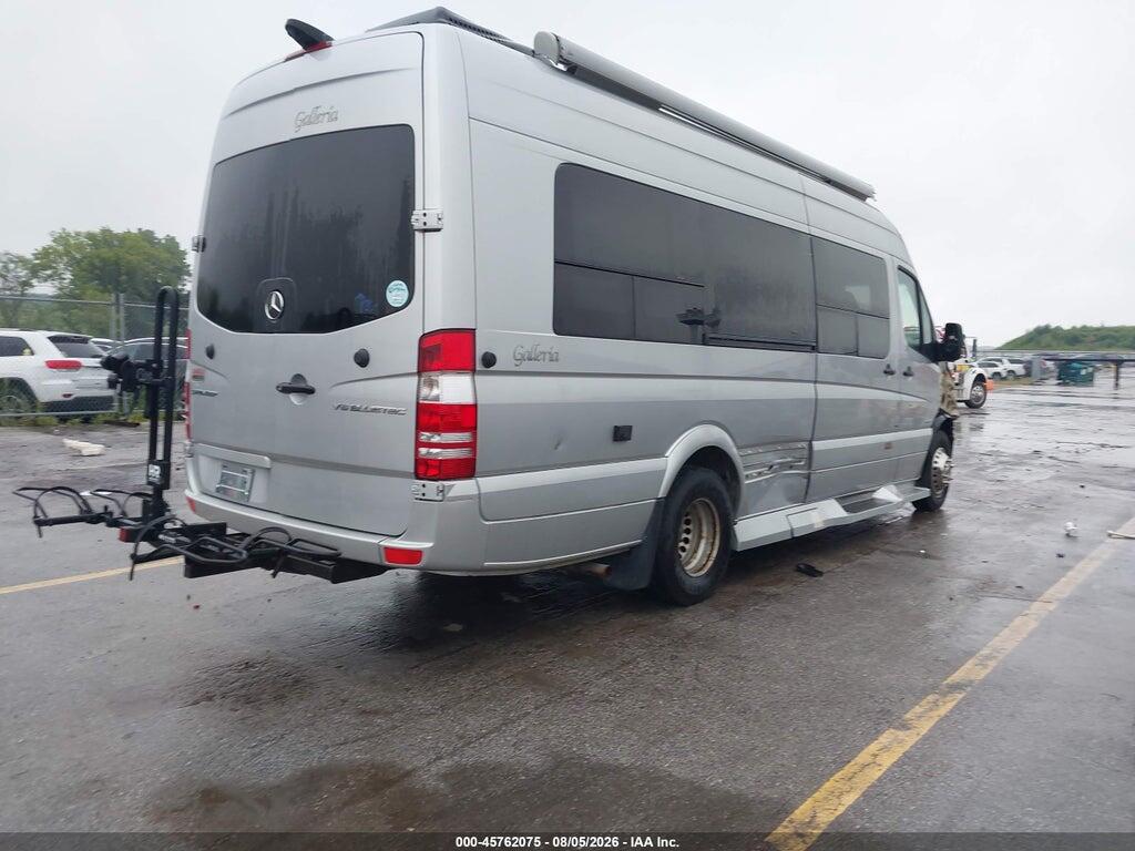 WDAPF4CC8GP185266 2016 MERCEDES-BENZ SPRINTER 3500 photo no. 4