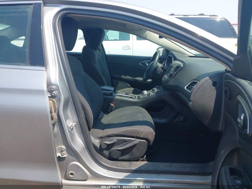 1C3CCCAB4GN140575 2016 CHRYSLER 200 photo no. 5