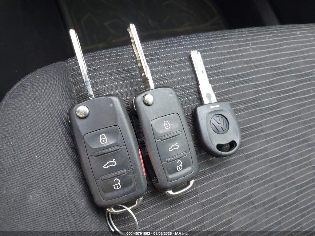 WVGAV7AX9HK042768 2017 VOLKSWAGEN TIGUAN photo no. 11