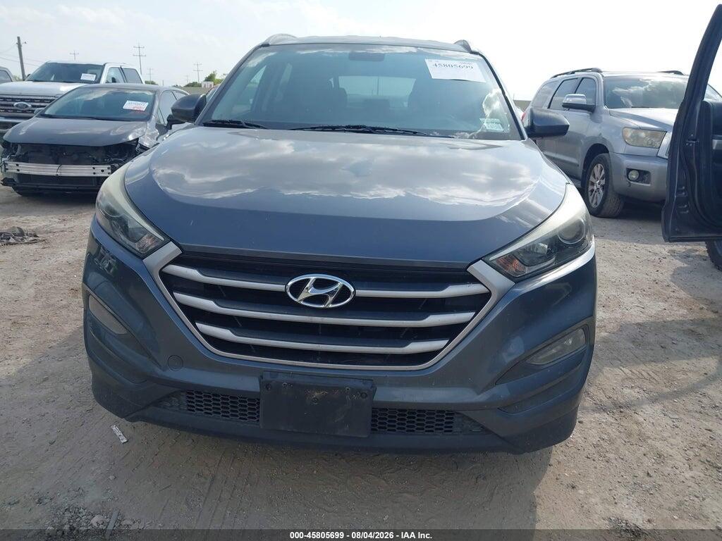 KM8J33A46HU462206 2017 HYUNDAI TUCSON photo no. 12