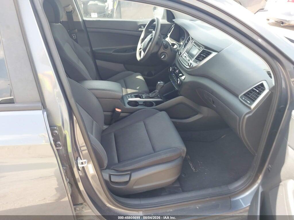 KM8J33A46HU462206 2017 HYUNDAI TUCSON photo no. 5