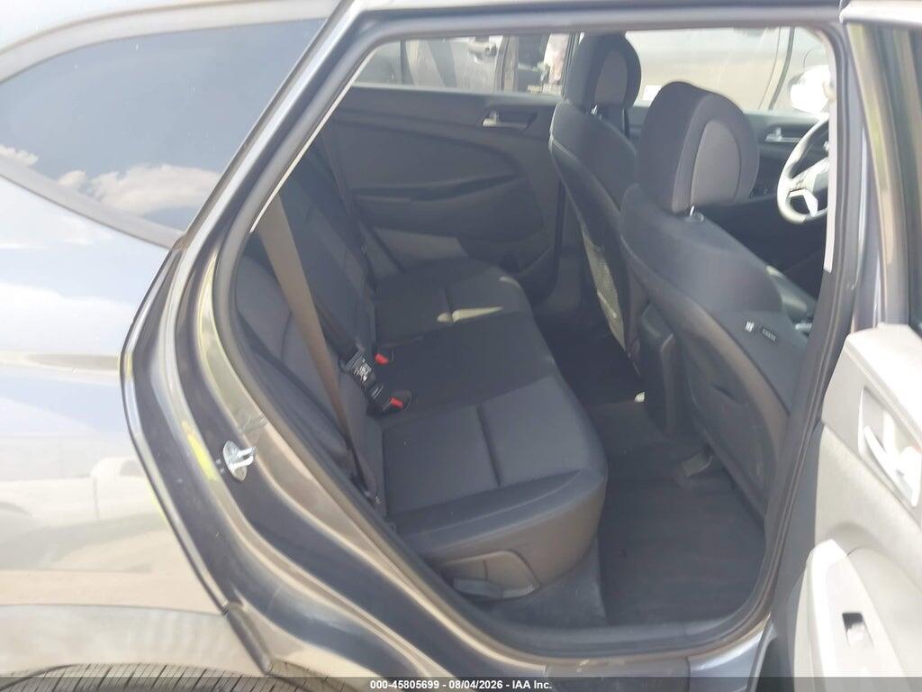 KM8J33A46HU462206 2017 HYUNDAI TUCSON photo no. 8