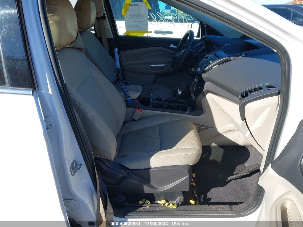 1FMCU0GD5HUC63126 2017 FORD ESCAPE photo no. 5