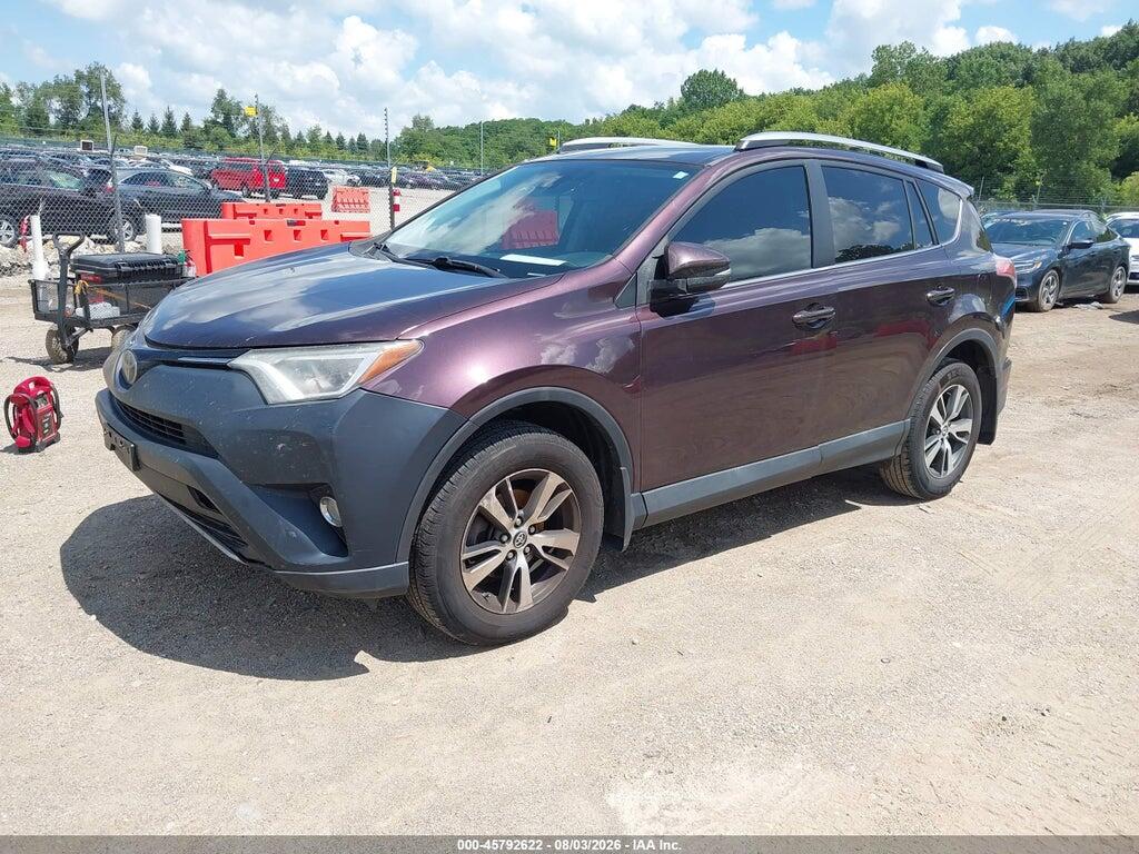 2T3RFREV6HW671095 2017 TOYOTA RAV4 photo no. 2