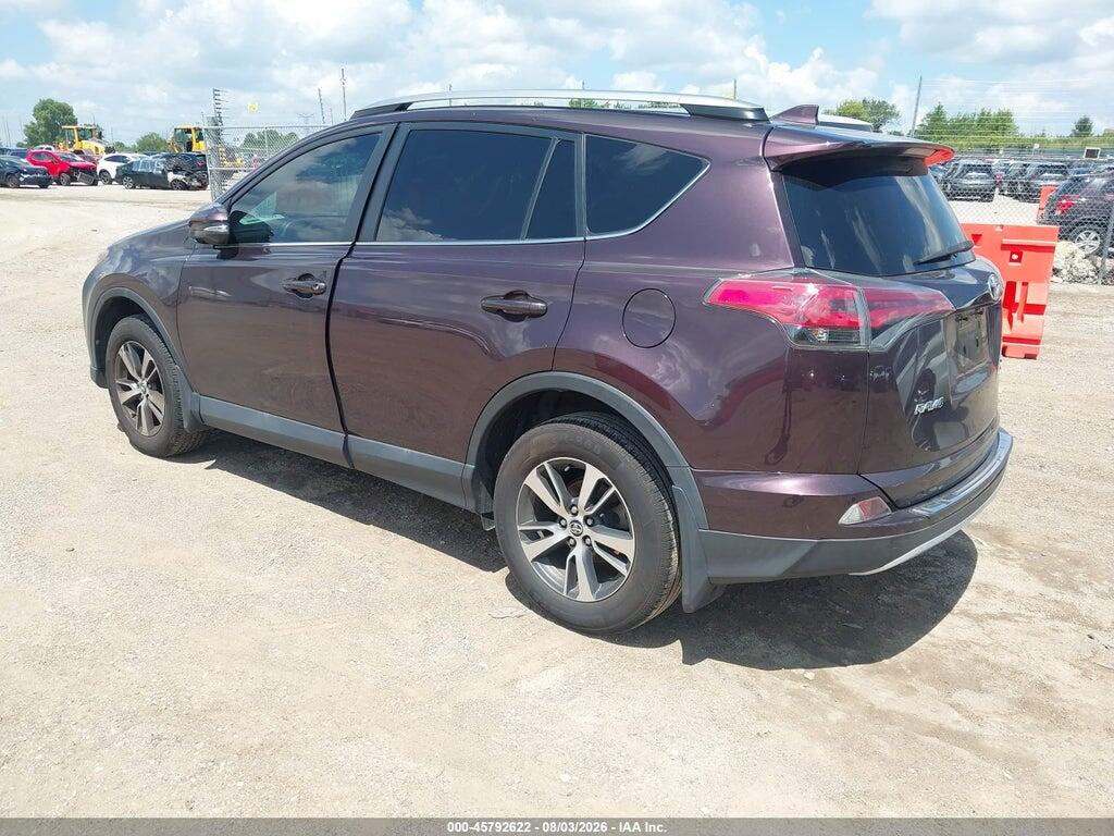 2T3RFREV6HW671095 2017 TOYOTA RAV4 photo no. 3