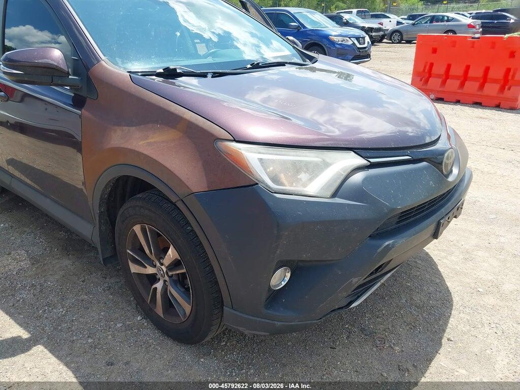 2T3RFREV6HW671095 2017 TOYOTA RAV4 photo no. 6