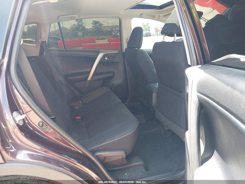 2T3RFREV6HW671095 2017 TOYOTA RAV4 photo no. 8