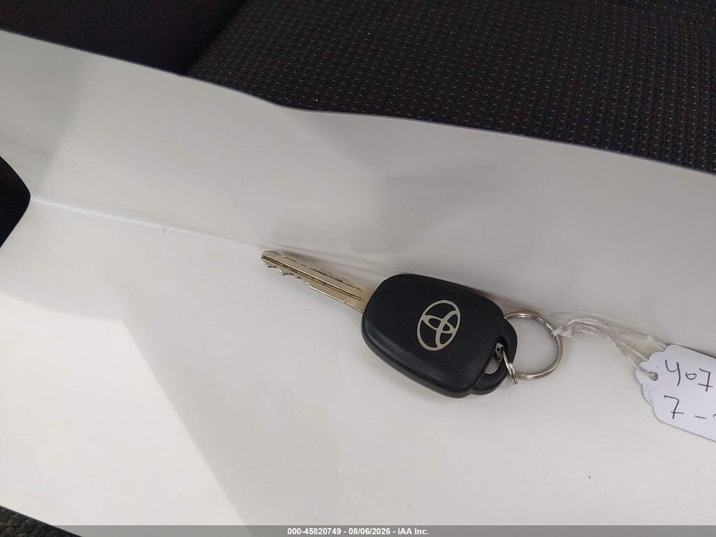 JTMWFREV5HD092860 2017 TOYOTA RAV4 photo no. 11