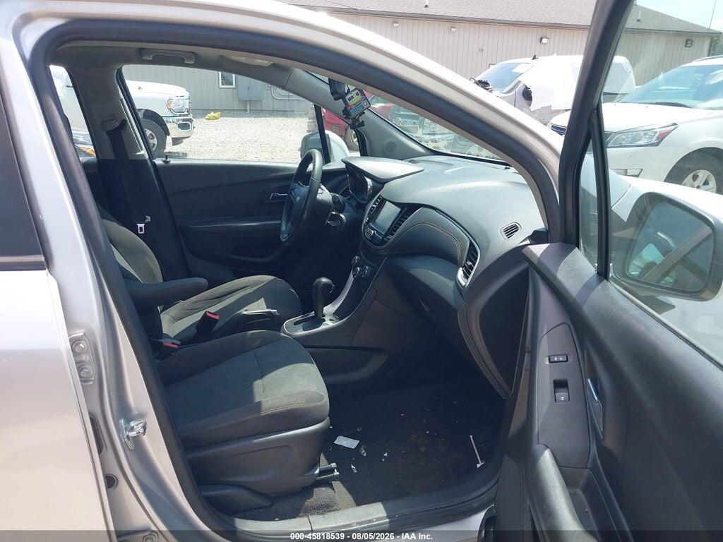 KL7CJKSB1HB176766 2017 CHEVROLET TRAX photo no. 5