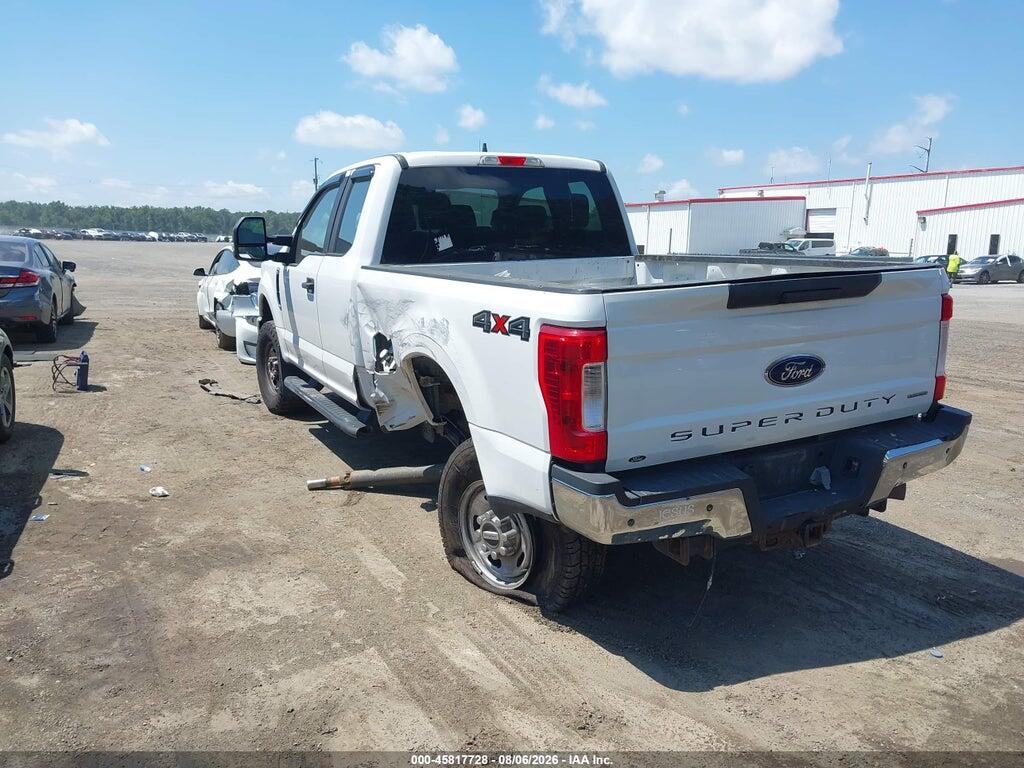 1FT7X2B65HEB16171 2017 FORD F-250 photo no. 3