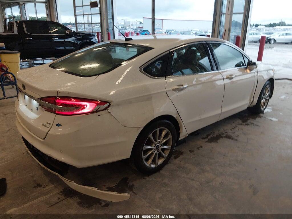 3FA6P0HD8HR122958 2017 FORD FUSION photo no. 4