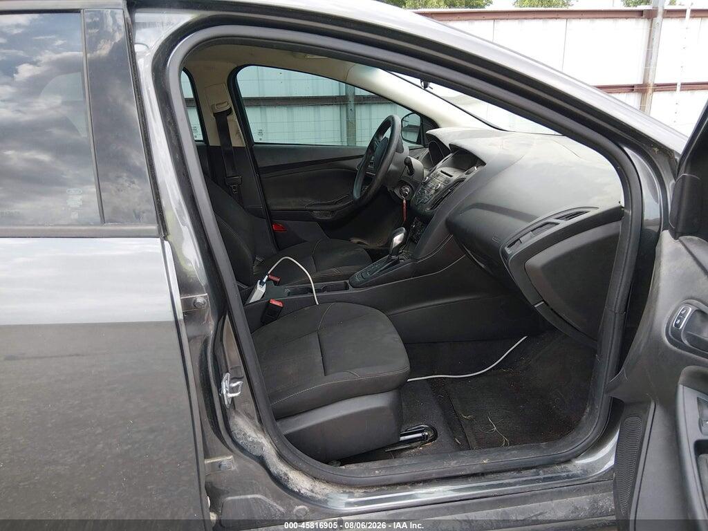 1FADP3E24HL244467 2017 FORD FOCUS photo no. 5