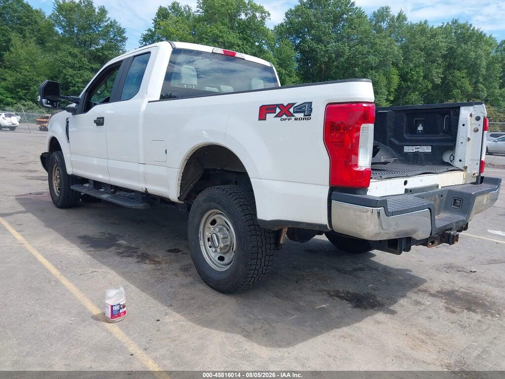 1FT8X3B64HEE77496 2017 FORD F-350 photo no. 3