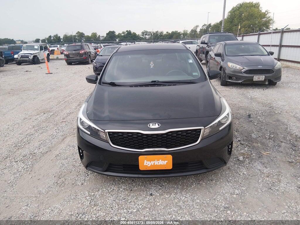 3KPFL4A70HE136961 2017 KIA FORTE photo no. 12