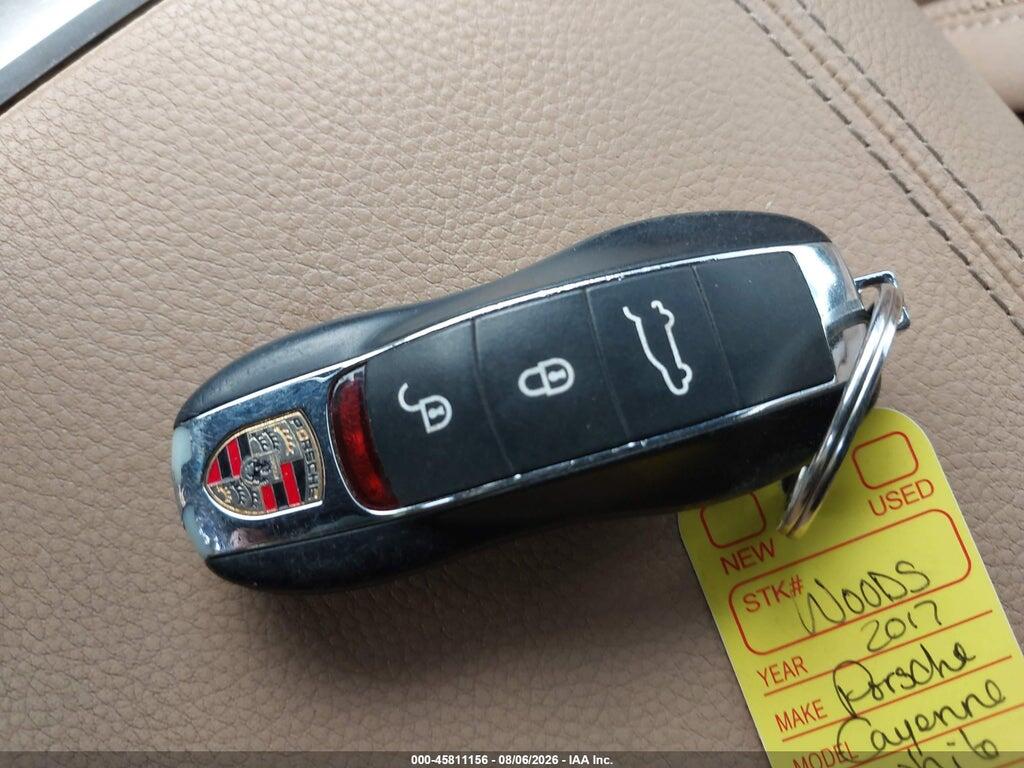 WP1AE2A24HLA75505 2017 PORSCHE CAYENNE E-HYBRID photo no. 11