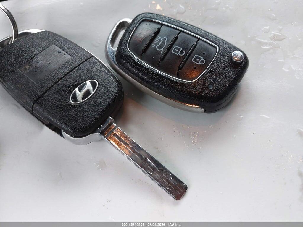 KM8J3CA45HU420657 2017 HYUNDAI TUCSON photo no. 11