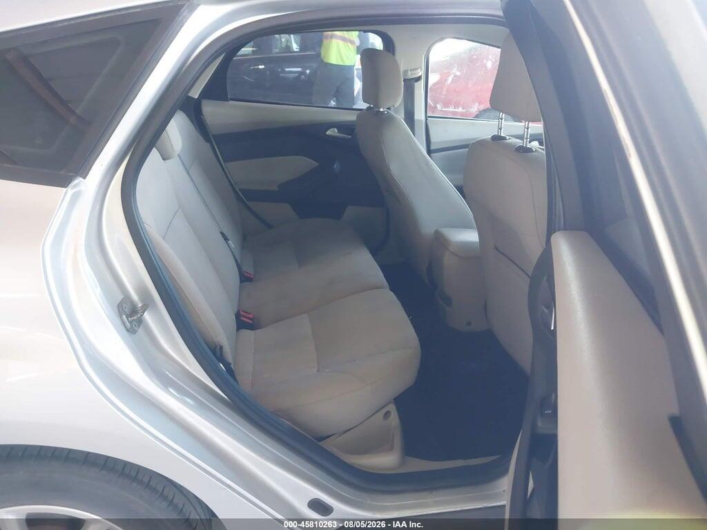 1FADP3K23HL214977 2017 FORD FOCUS photo no. 8