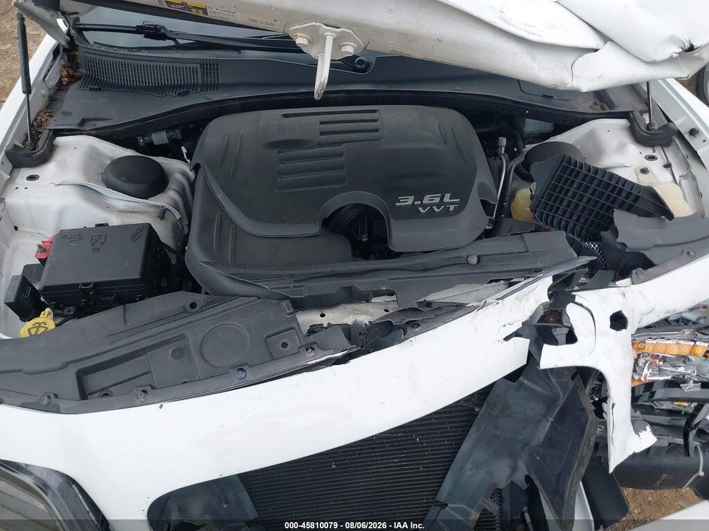 2C3CCAGG5HH648040 2017 CHRYSLER 300 photo no. 10