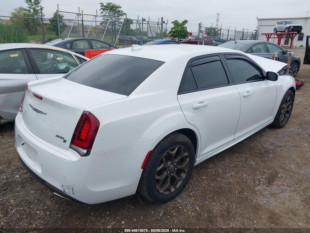 2C3CCAGG5HH648040 2017 CHRYSLER 300 photo no. 4