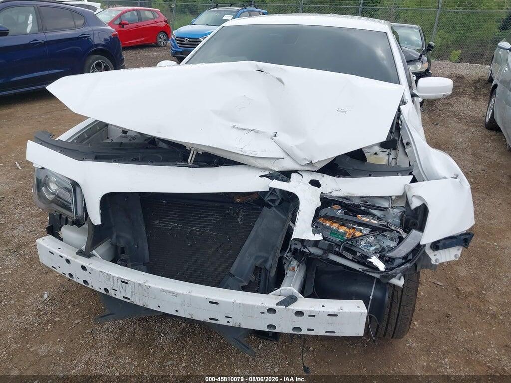 2C3CCAGG5HH648040 2017 CHRYSLER 300 photo no. 6