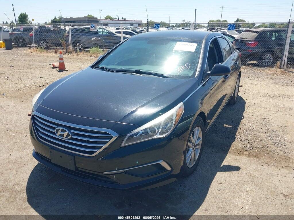 5NPE24AF4HH574402 2017 HYUNDAI SONATA photo no. 2