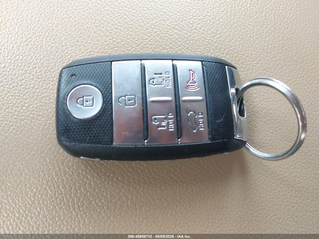 KNDMB5C19H6242727 2017 KIA SEDONA photo no. 11