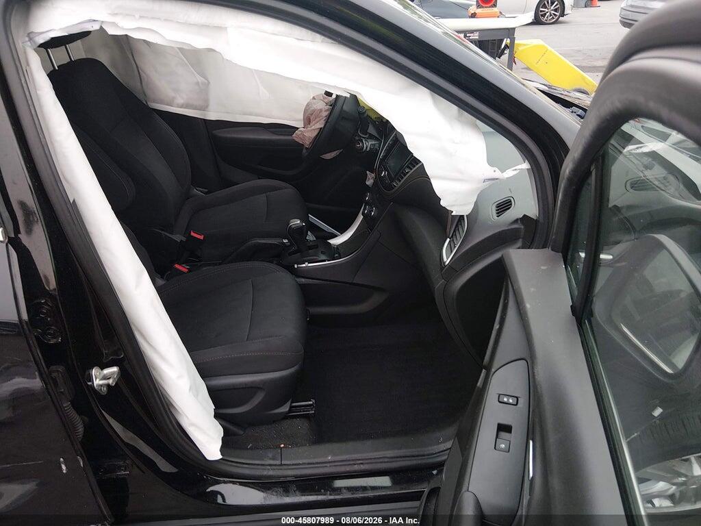 3GNCJPSB3HL184096 2017 CHEVROLET TRAX photo no. 5