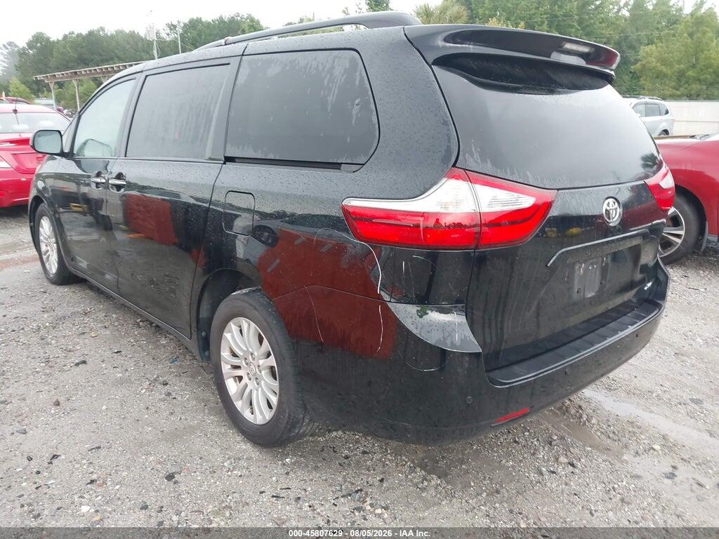 5TDYZ3DC9HS860454 2017 TOYOTA SIENNA photo no. 3