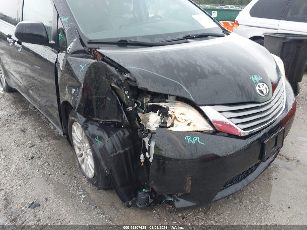 5TDYZ3DC9HS860454 2017 TOYOTA SIENNA photo no. 6