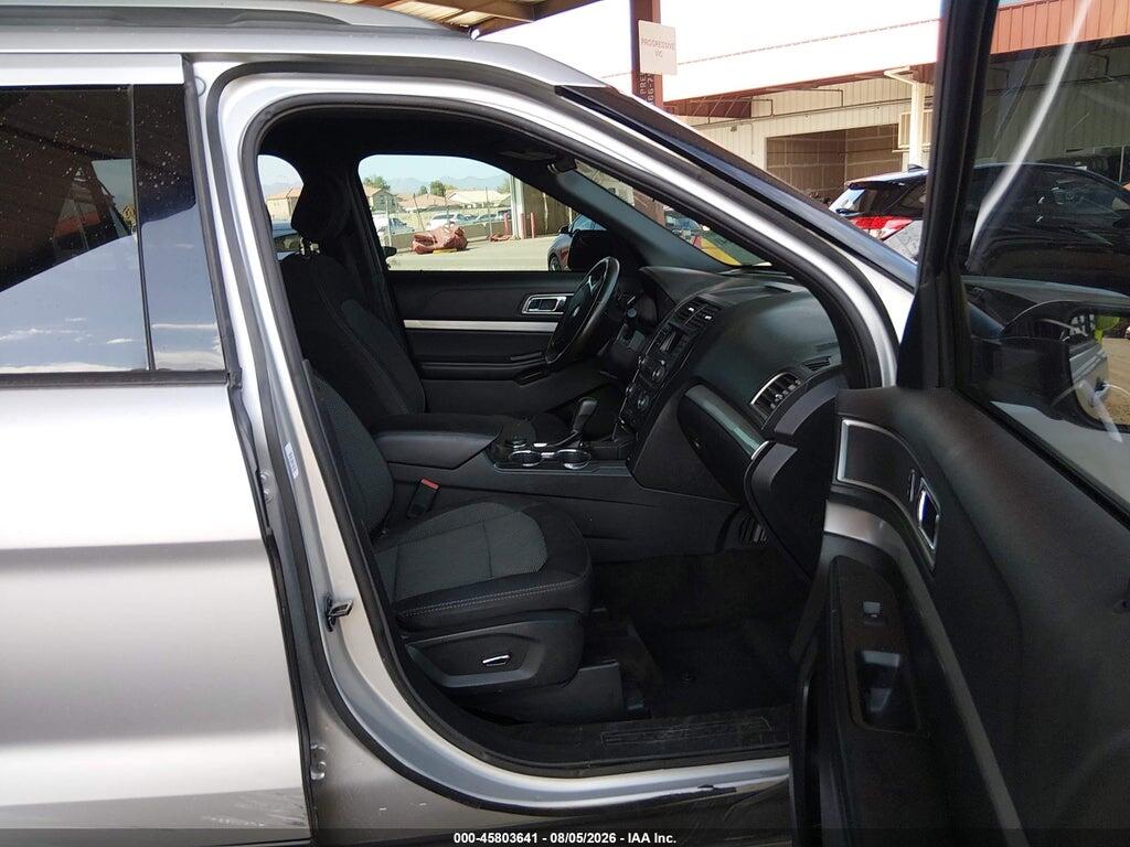 1FM5K8D89HGD05610 2017 FORD EXPLORER photo no. 5