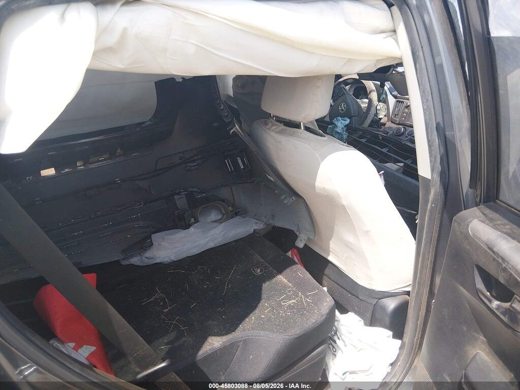 JTMZFREV7HJ718018 2017 TOYOTA RAV4 photo no. 8