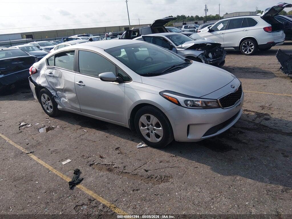 3KPFK4A74HE160120 2017 KIA FORTE photo no. 1