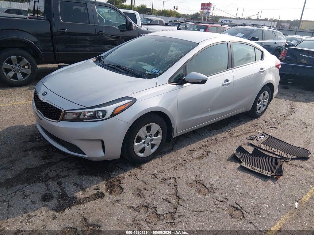 3KPFK4A74HE160120 2017 KIA FORTE photo no. 2