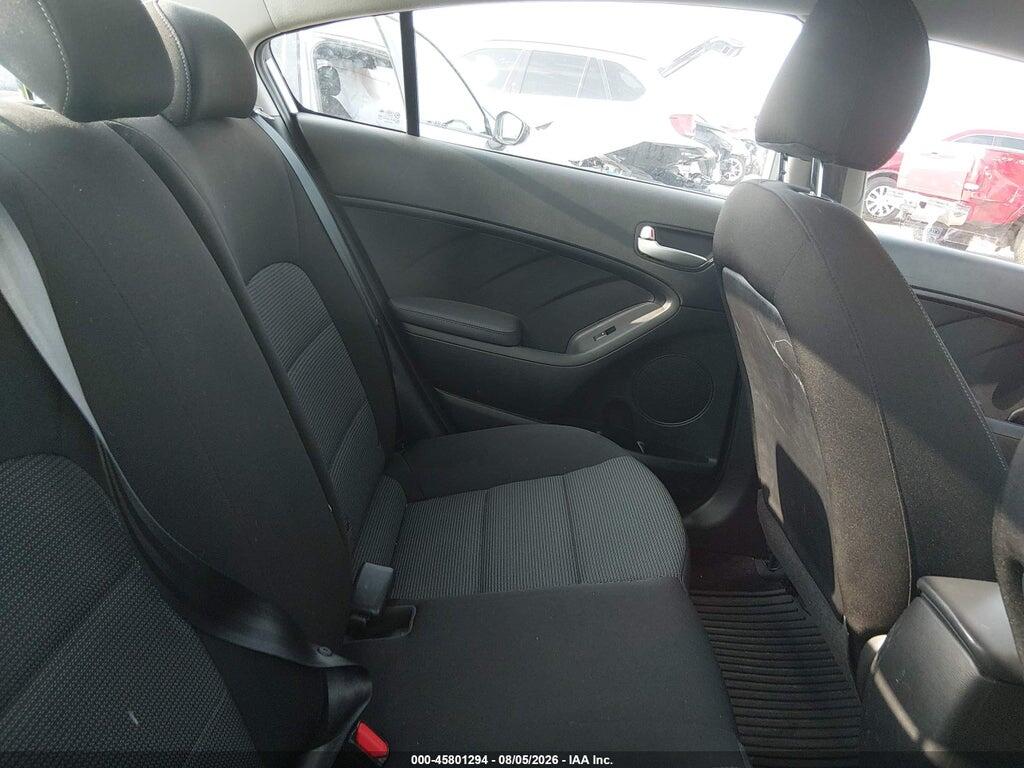 3KPFK4A74HE160120 2017 KIA FORTE photo no. 8