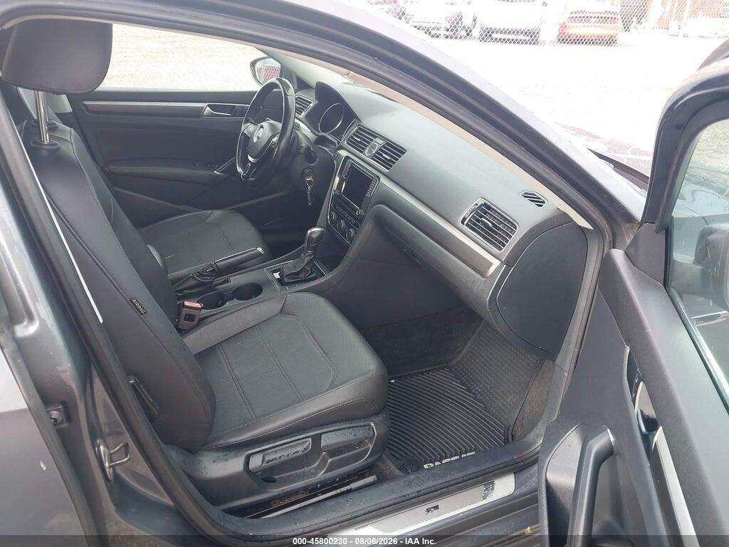 1VWDT7A34HC050451 2017 VOLKSWAGEN PASSAT photo no. 5