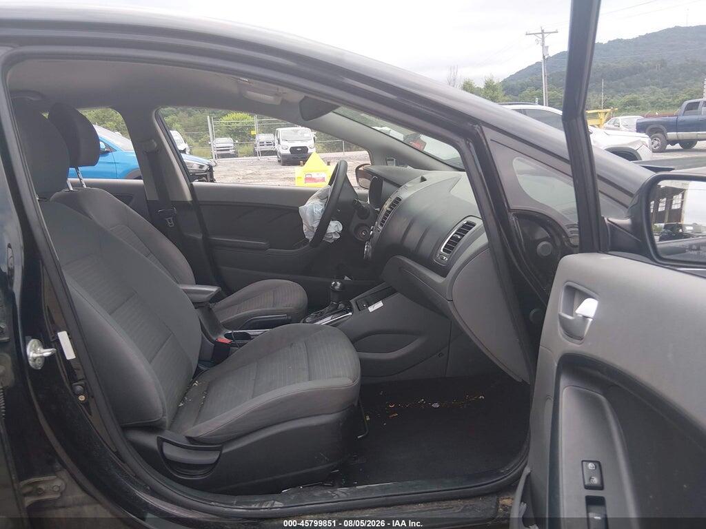 3KPFL4A74HE161202 2017 KIA FORTE photo no. 5