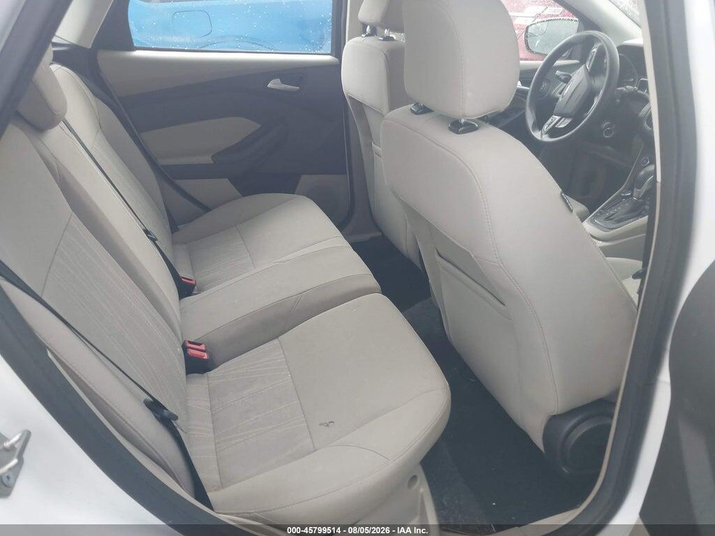 1FADP3K29HL335447 2017 FORD FOCUS photo no. 8