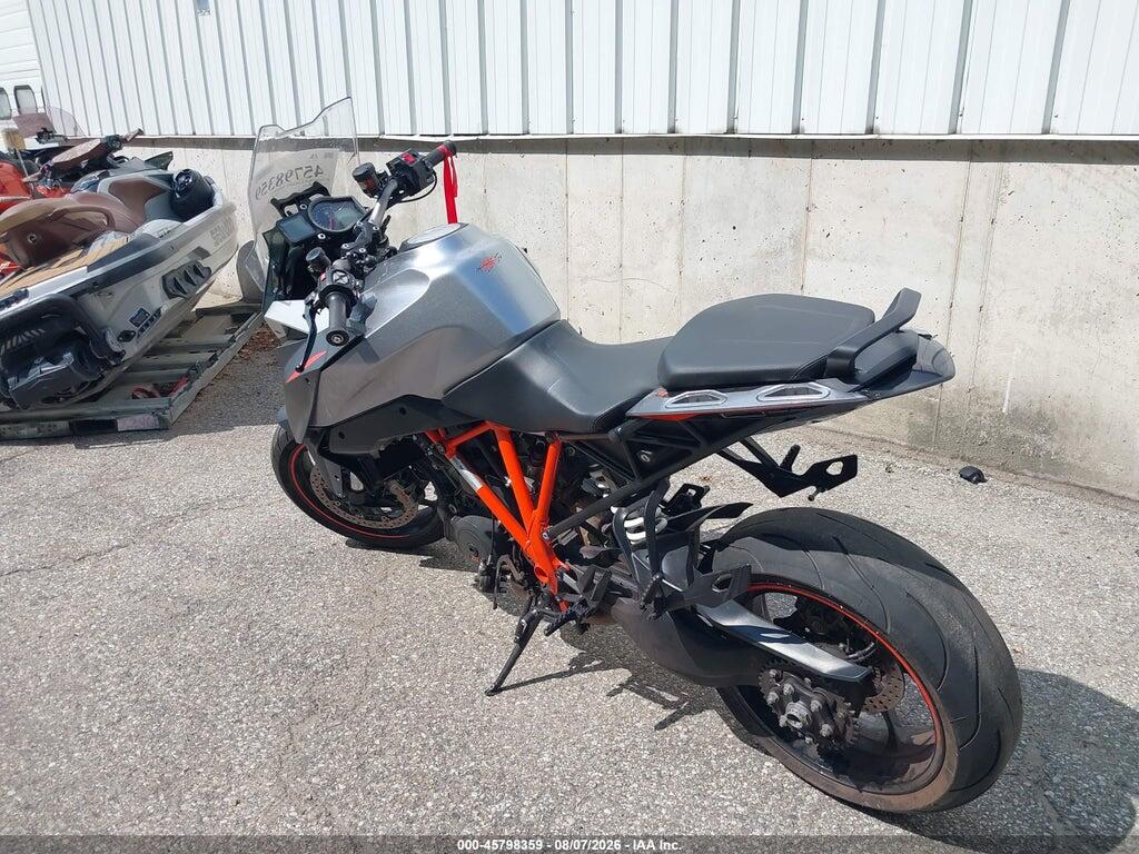 VBKV69404HM953865 2017 KTM 1290 photo no. 3