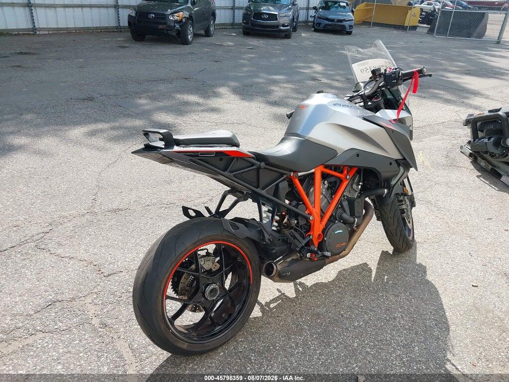 VBKV69404HM953865 2017 KTM 1290 photo no. 4