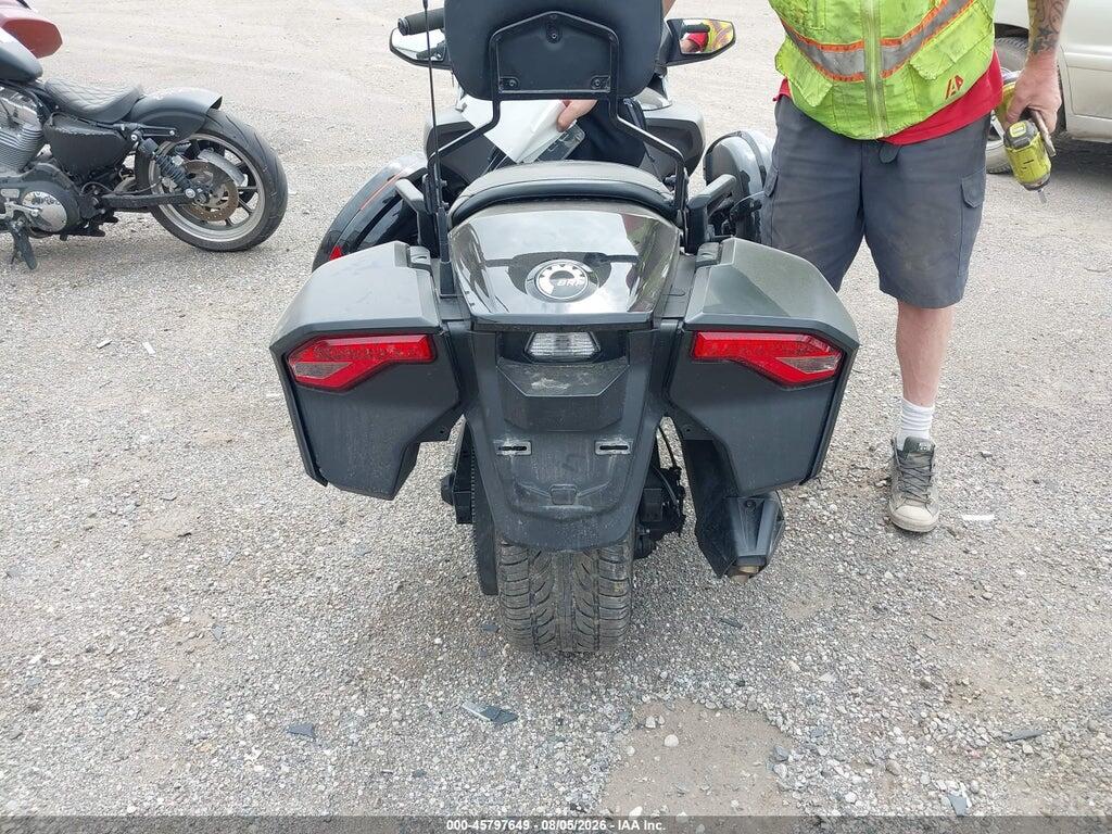2BXREDD22HV000828 2017 CAN-AM SPYDER ROADSTER photo no. 6