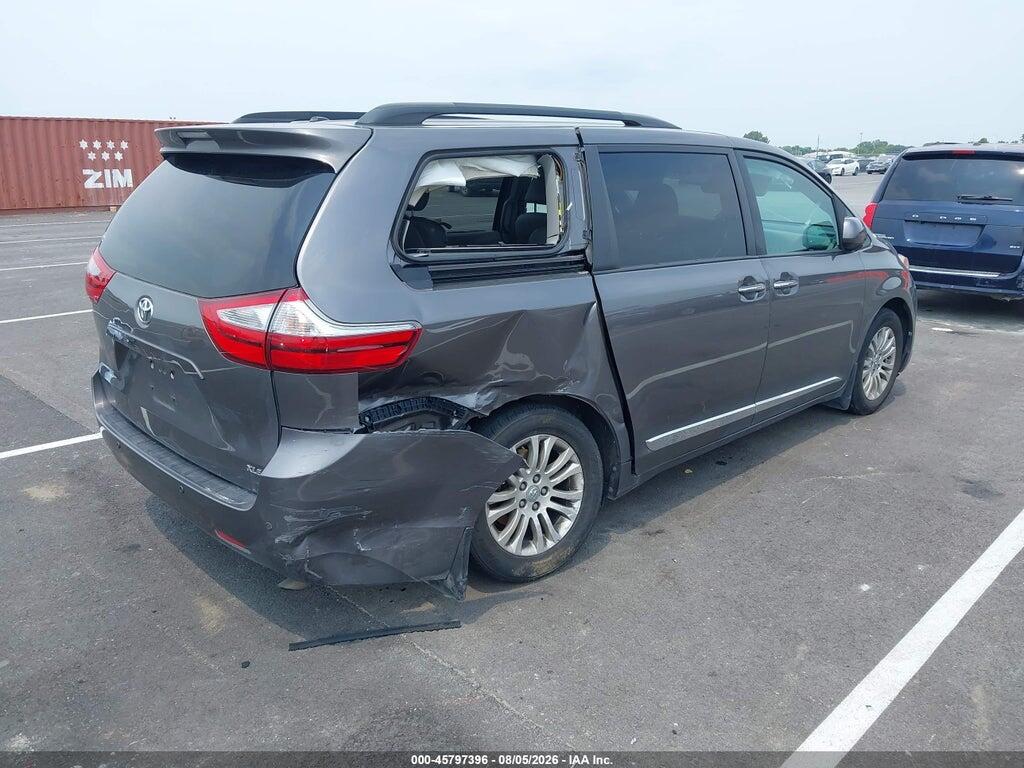 5TDYZ3DCXHS891941 2017 TOYOTA SIENNA photo no. 4
