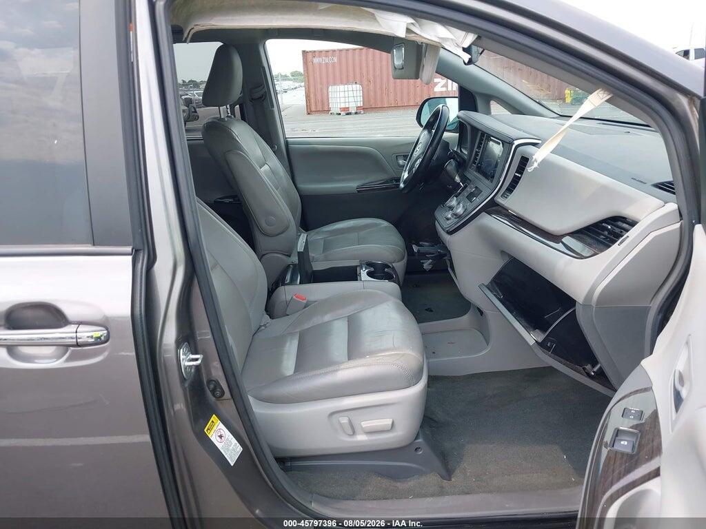 5TDYZ3DCXHS891941 2017 TOYOTA SIENNA photo no. 5