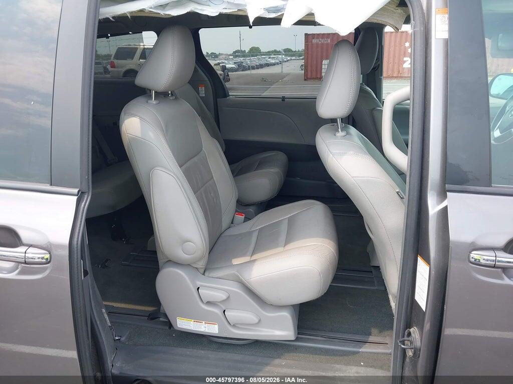 5TDYZ3DCXHS891941 2017 TOYOTA SIENNA photo no. 8