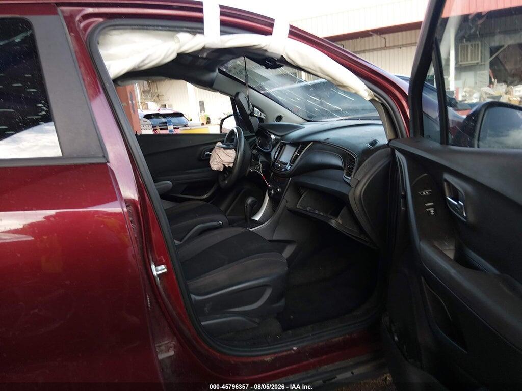 3GNCJNSB2HL228528 2017 CHEVROLET TRAX photo no. 5