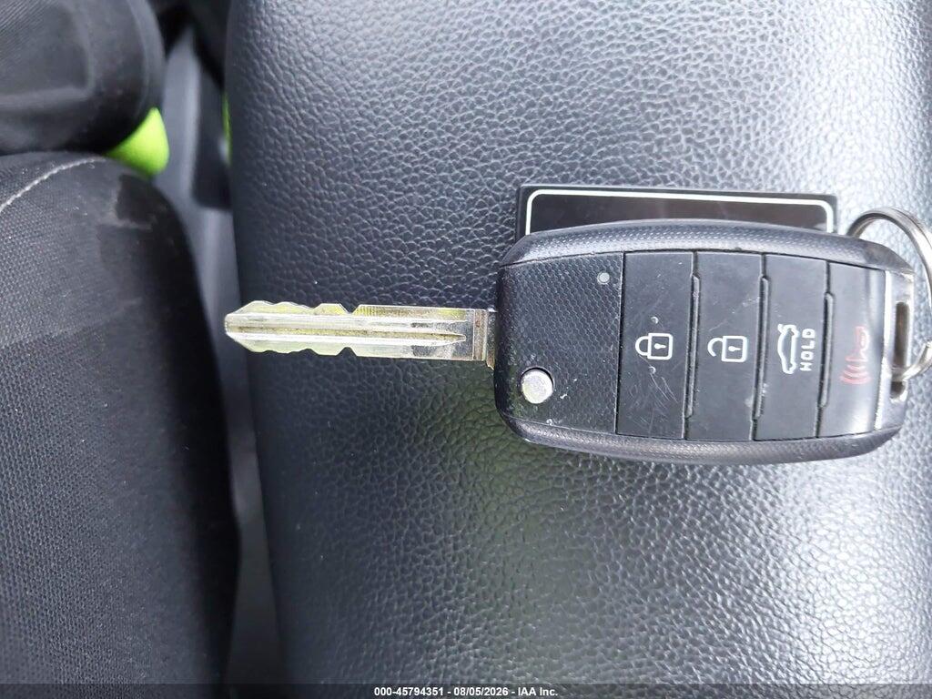 3KPFK4A72HE062946 2017 KIA FORTE photo no. 11
