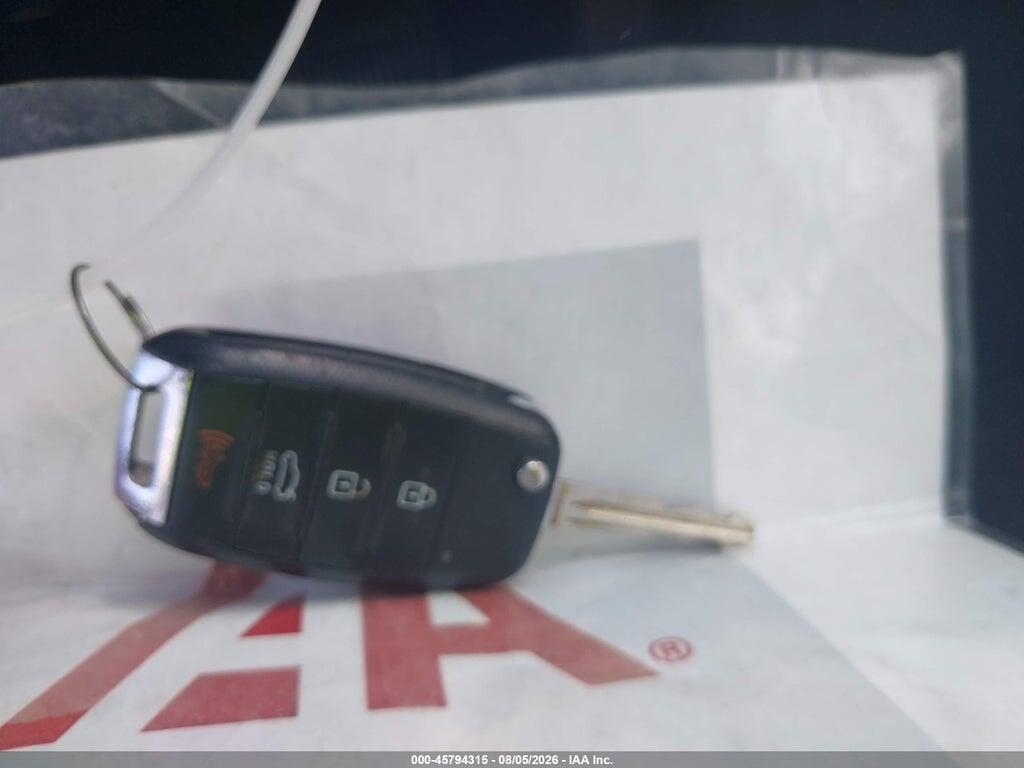 3KPFK4A76HE114062 2017 KIA FORTE photo no. 11