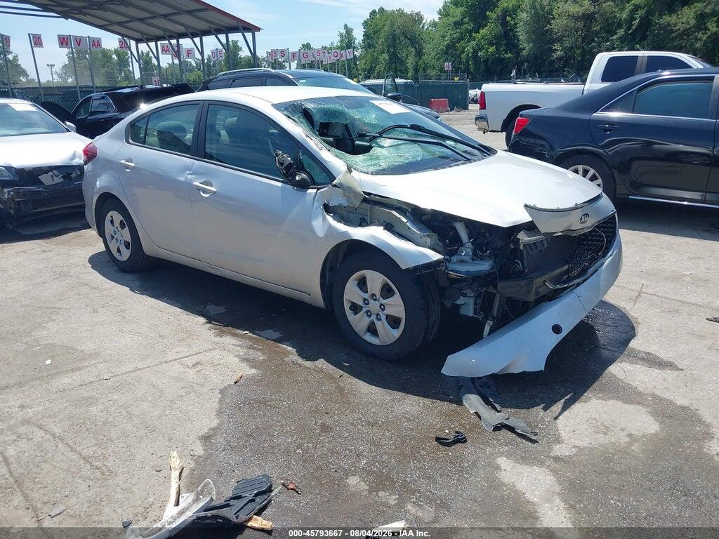 3KPFL4A70HE134126 2017 KIA FORTE photo no. 1
